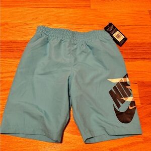 BOYS size S Nike swim trunks NWT